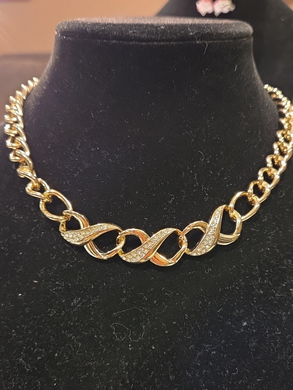 Avon Gold-Tone Twisted Link Necklace with Sparkling Accents